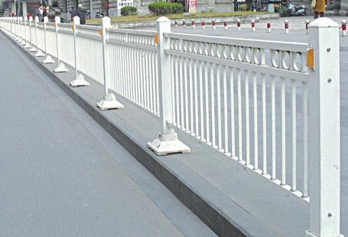 道路中心隔離護欄 道路中心隔離護欄
