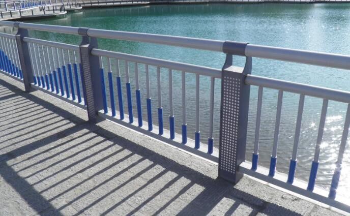 鹤岗东山区天桥不锈钢护栏断面收缩率的表示方法