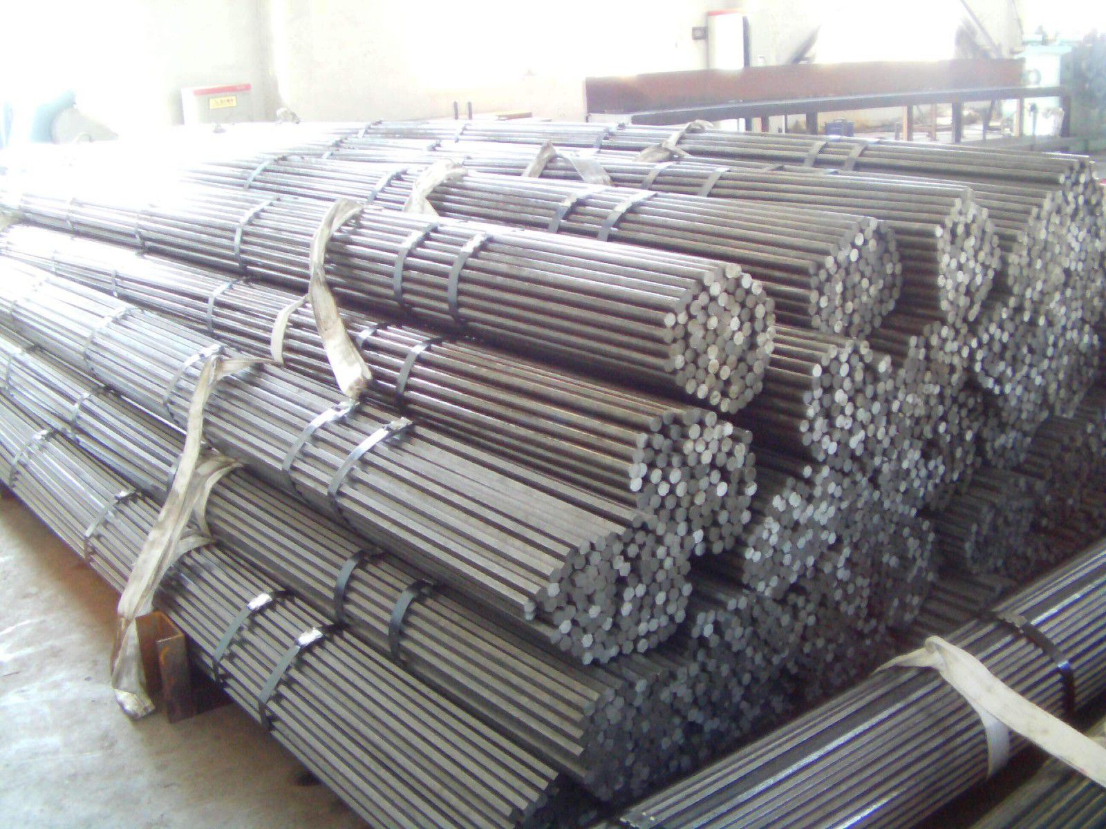 黔西南布依族苗族安龙县扁钢专业市场低迷转型升级 分急迫
