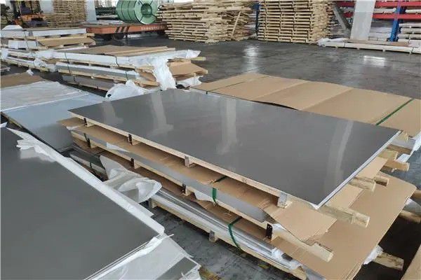秦皇島市201不銹鋼壓花板的防撞能量和作用