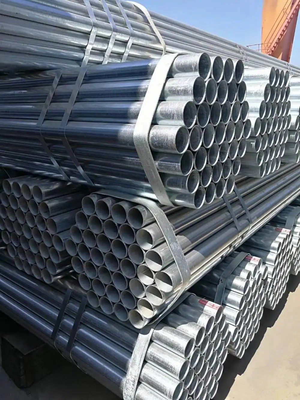保山龙陵县热镀锌焊管上半年走势平稳市场需求表现平平
