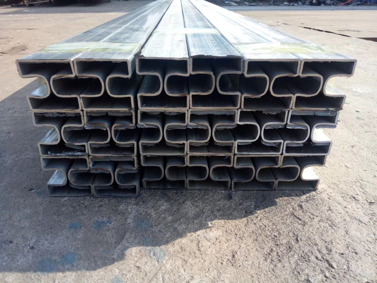 淮南市薄壁大口径异形钢管一季度出口量将会出现大幅度回落