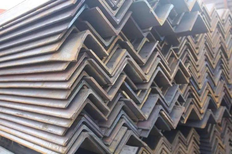 都江堰市镀锌角钢槽钢行业面临的生产环境异常严