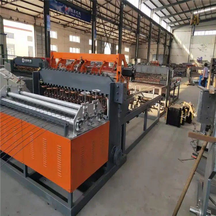 黄南藏族自治州铁丝网片焊网机