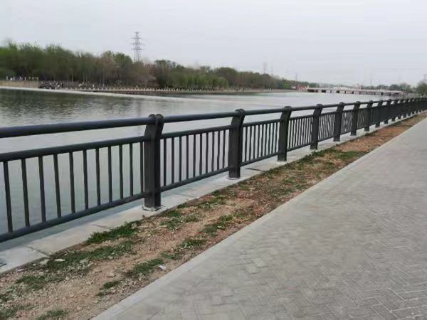 滁州凤阳县桥梁防撞护栏如何建立有效的销售
