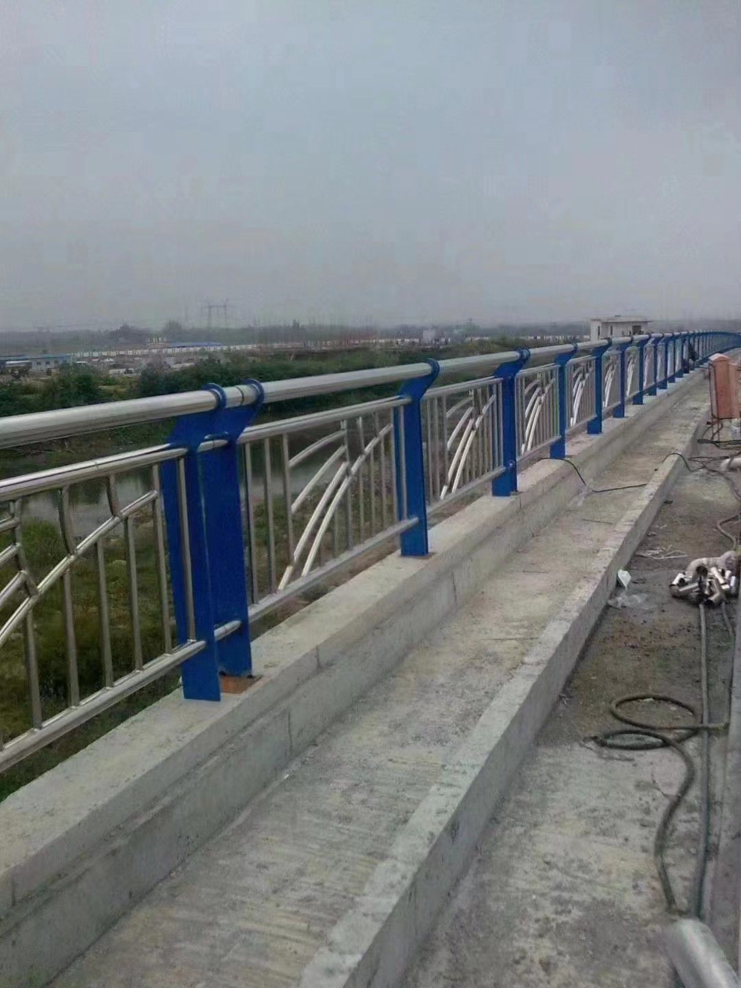 本溪桓仁满族自治县铝合金护栏基建项目实施将带动发展