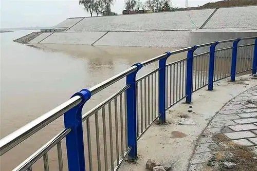 德州庆云县不锈钢河道护栏的成型技术和应用性能