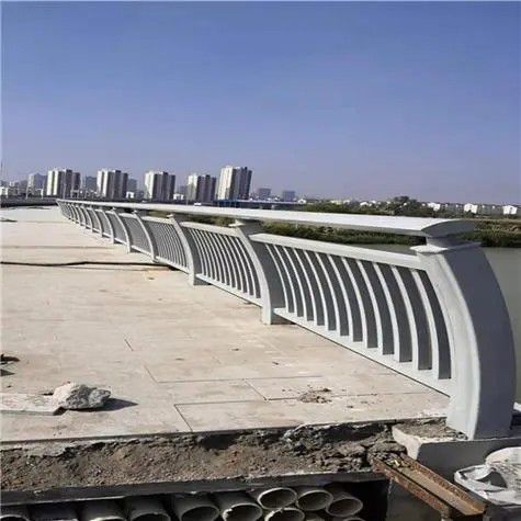 哈密地区铝合金桥梁护栏