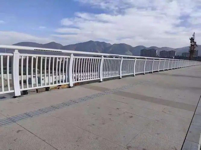 湖北铝合金桥梁护栏