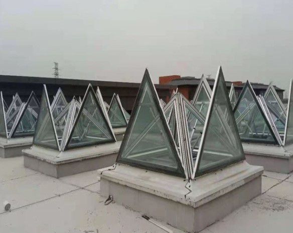 东台市三角型电动排烟天窗2内65的场暂稳运