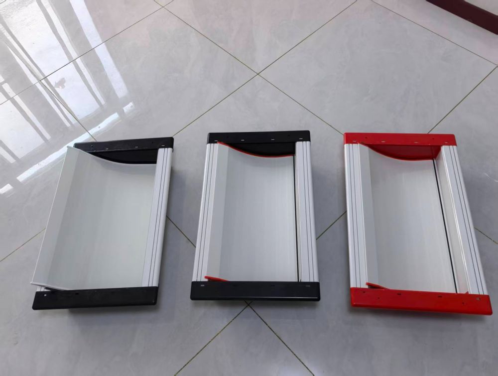 山东阳光板多层通风窗